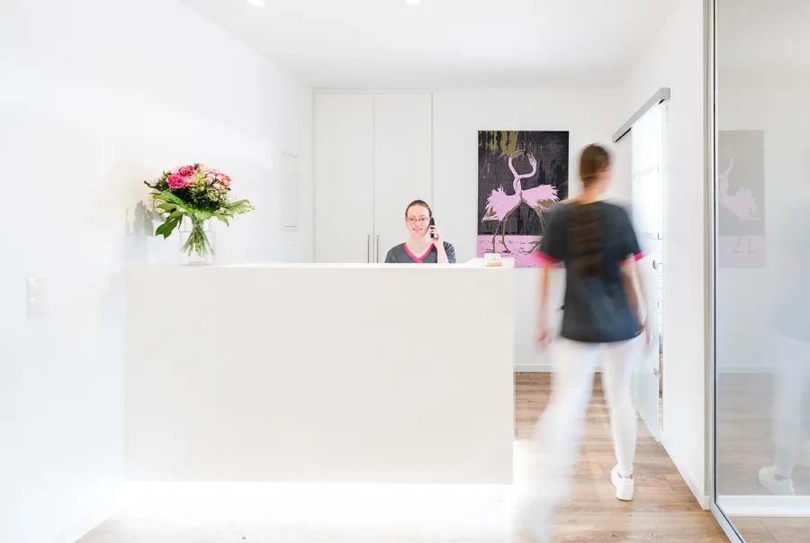 Empfang der Kieferorthopädie Zähringen in Freiburg